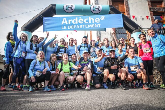 photo groupe trail ardèche trail la voie romaine